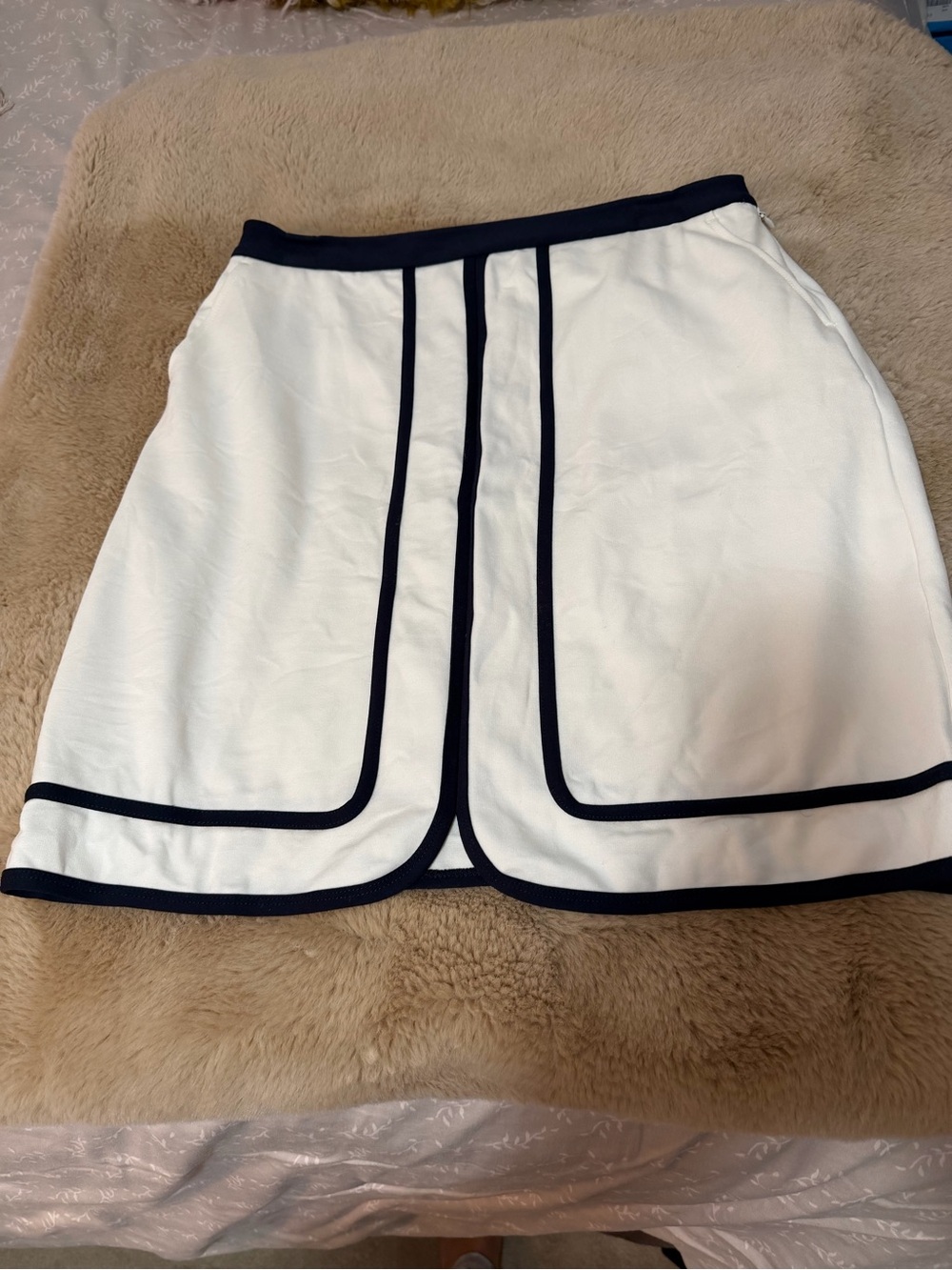 J. McLaughlin White A-line Skirt with Navy Trim 6 NWOT